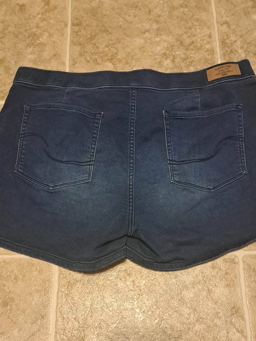Signature by Levi Strauss Dark Blue Women's Drawstring Lounge Shorts. Size 16. - Picture 10 of 10
